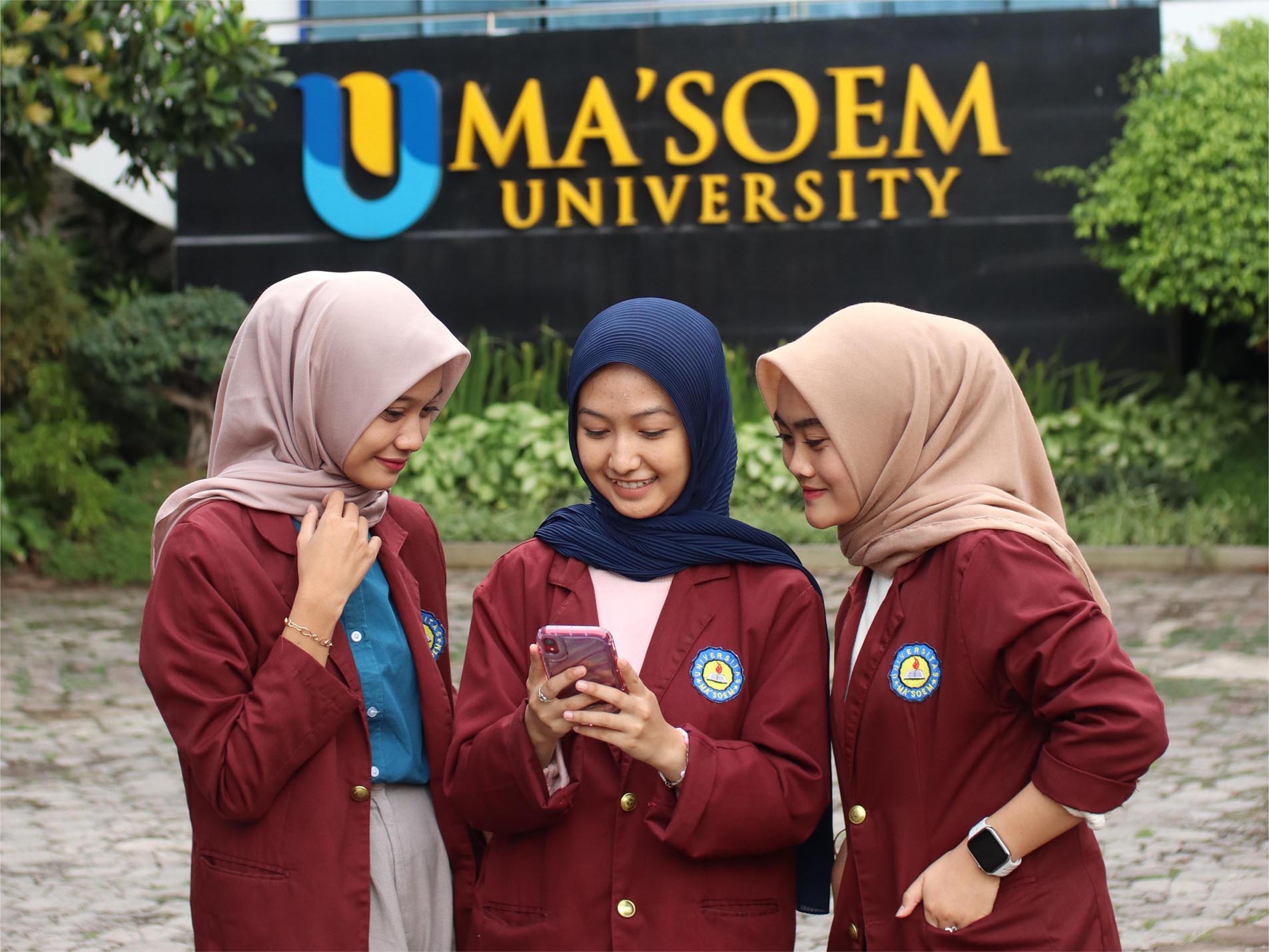 Jurusan Informatika Bandung: Menyatukan Pendidikan Teknologi, Perbankan Digital, dan Dunia Industri di Universitas Masoem
