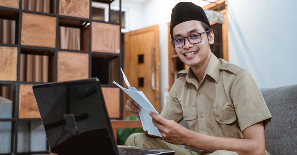 Peran Bahasa Inggris dalam Meningkatkan Kinerja PNS